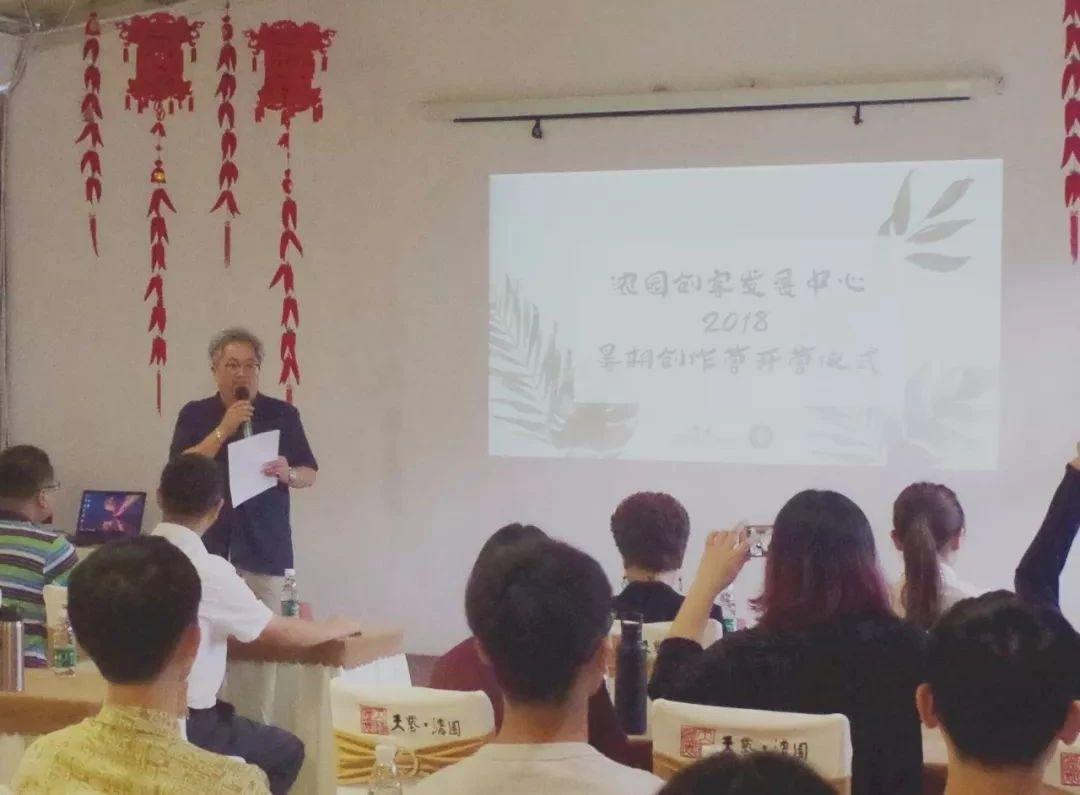 1533351910571591.png blob.png