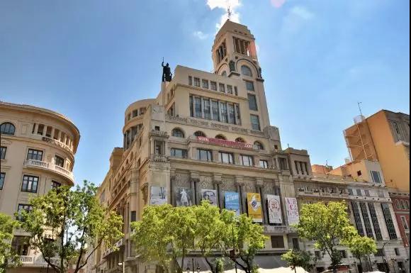 1535611952179700.jpg 西班牙美术馆.jpg